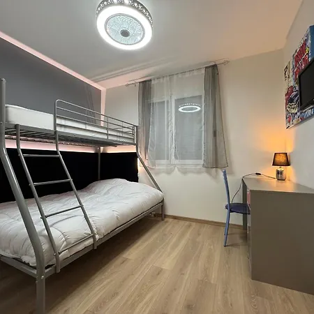 Magnifique Vila